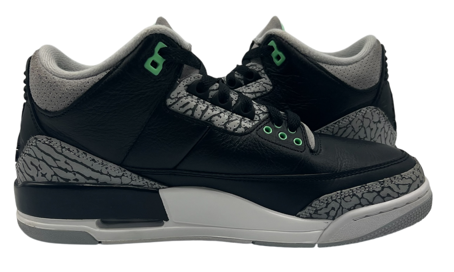 Air Jordan 3 Retro "Green Glow" (PreOwned)