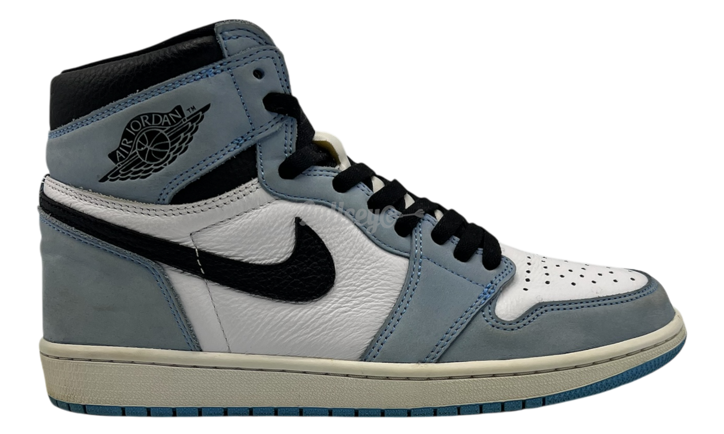 Air Jordan 1 Retro "University Blue" (PreOwned)
