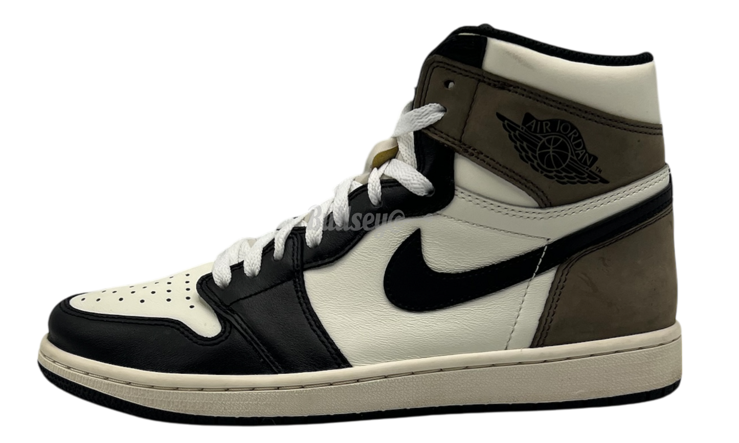 Air Jordan 1 Retro "Mocha" (PreOwned)