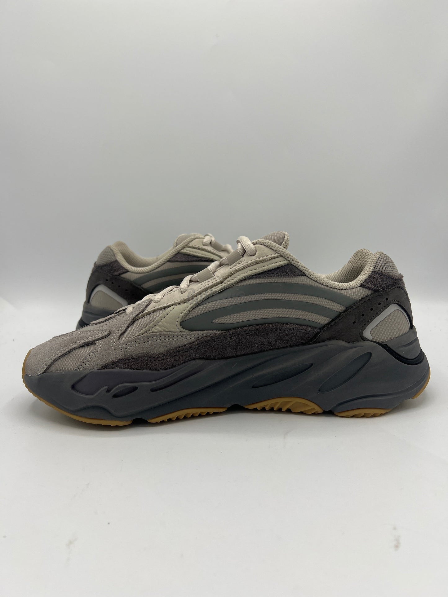 Adidas Yeezy 700 V2 "Tephra" (PreOwned)