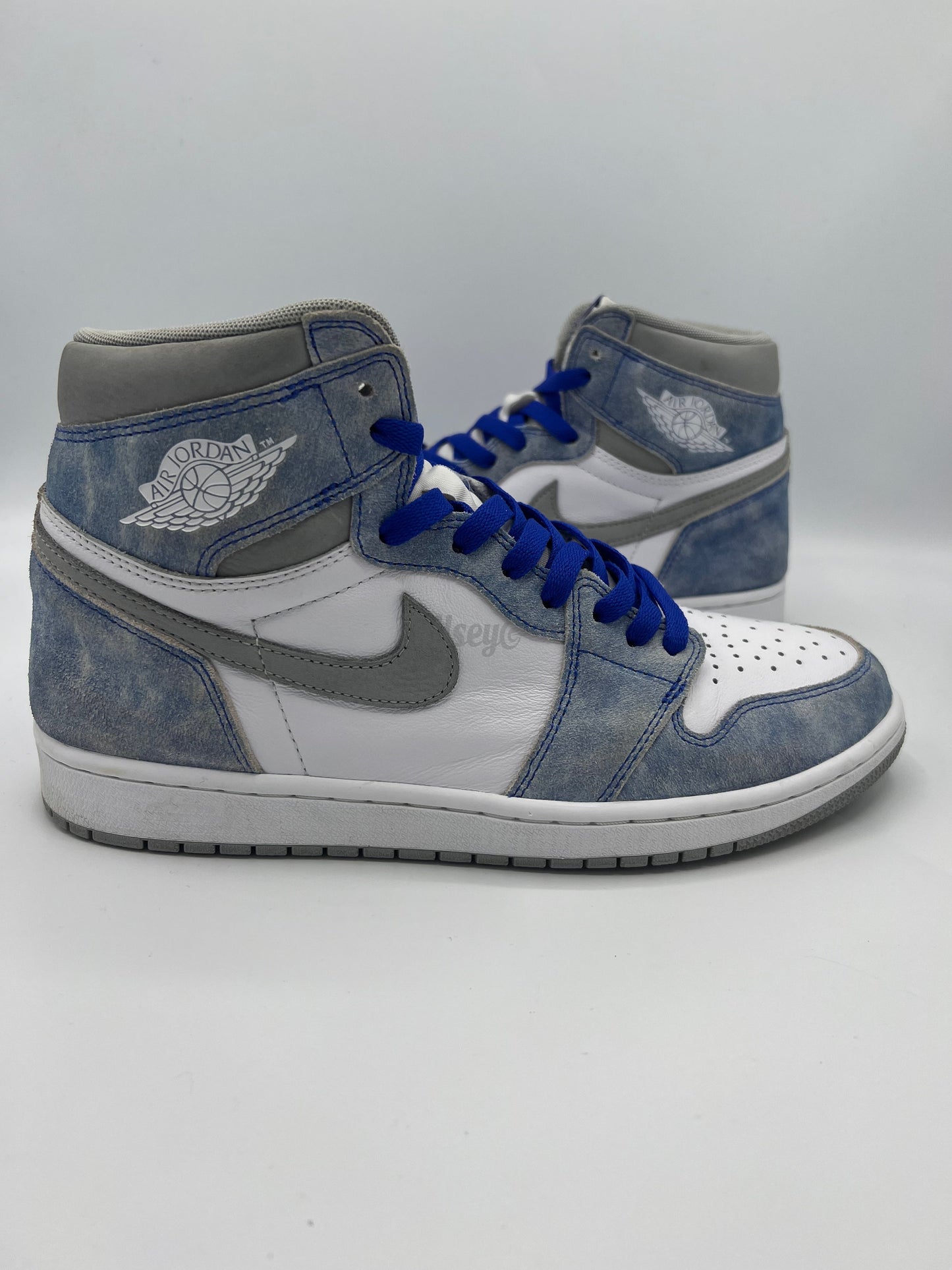 Air Jordan 1 "Hyper Royal" (PreOwned)