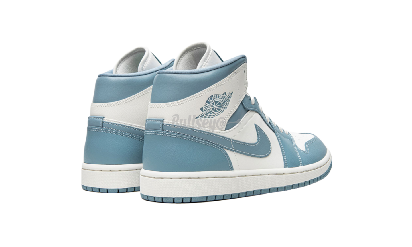 Air Jordan 1 Mid "UNC" 2022