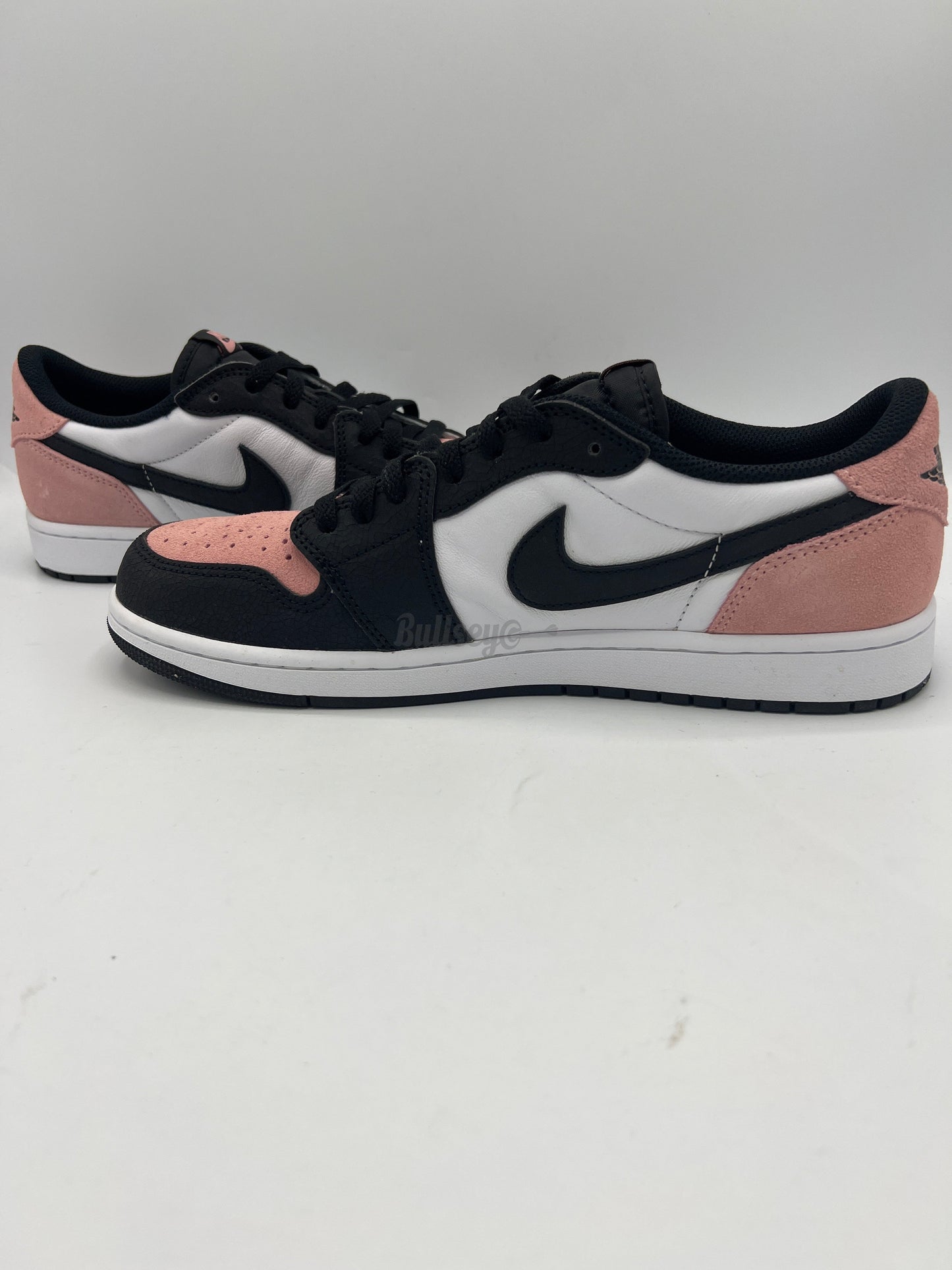 Air Jordan 1 Retro Low "Bleached Coral" (PreOwned)