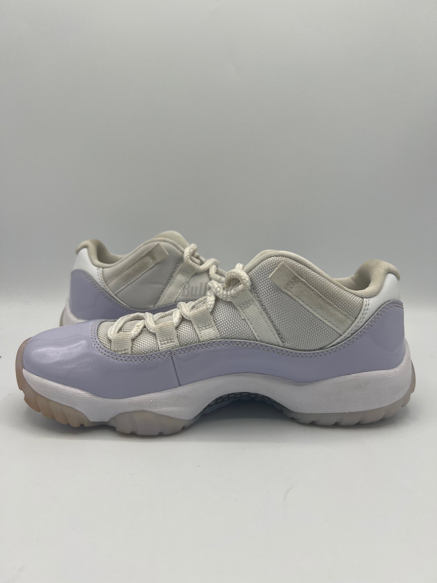 Air Jordan 11 Retro Low "Pure Violet" (PreOwned) (No Box)