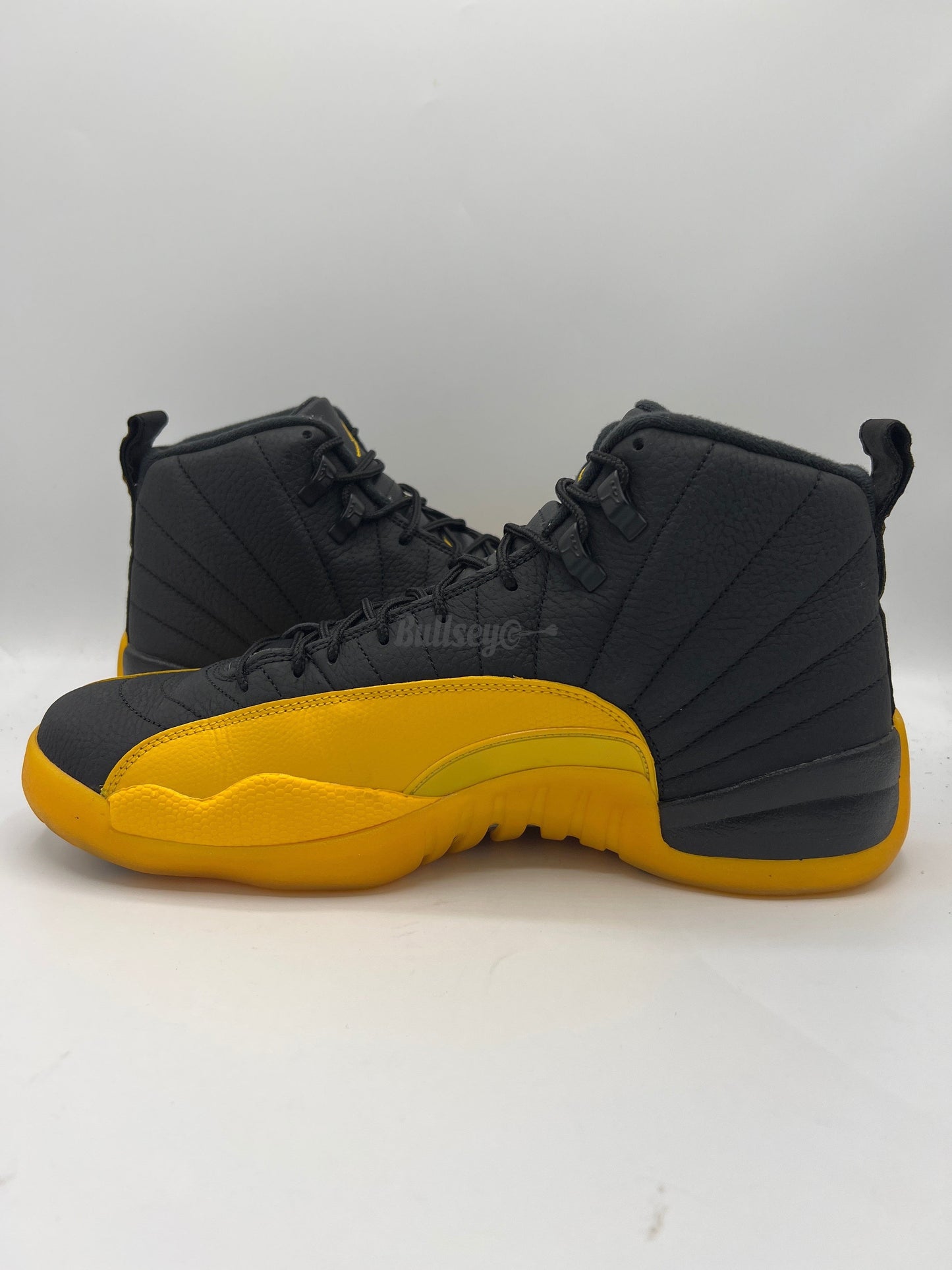 Air Jordan 12 Retro "University Gold" (PreOwned)