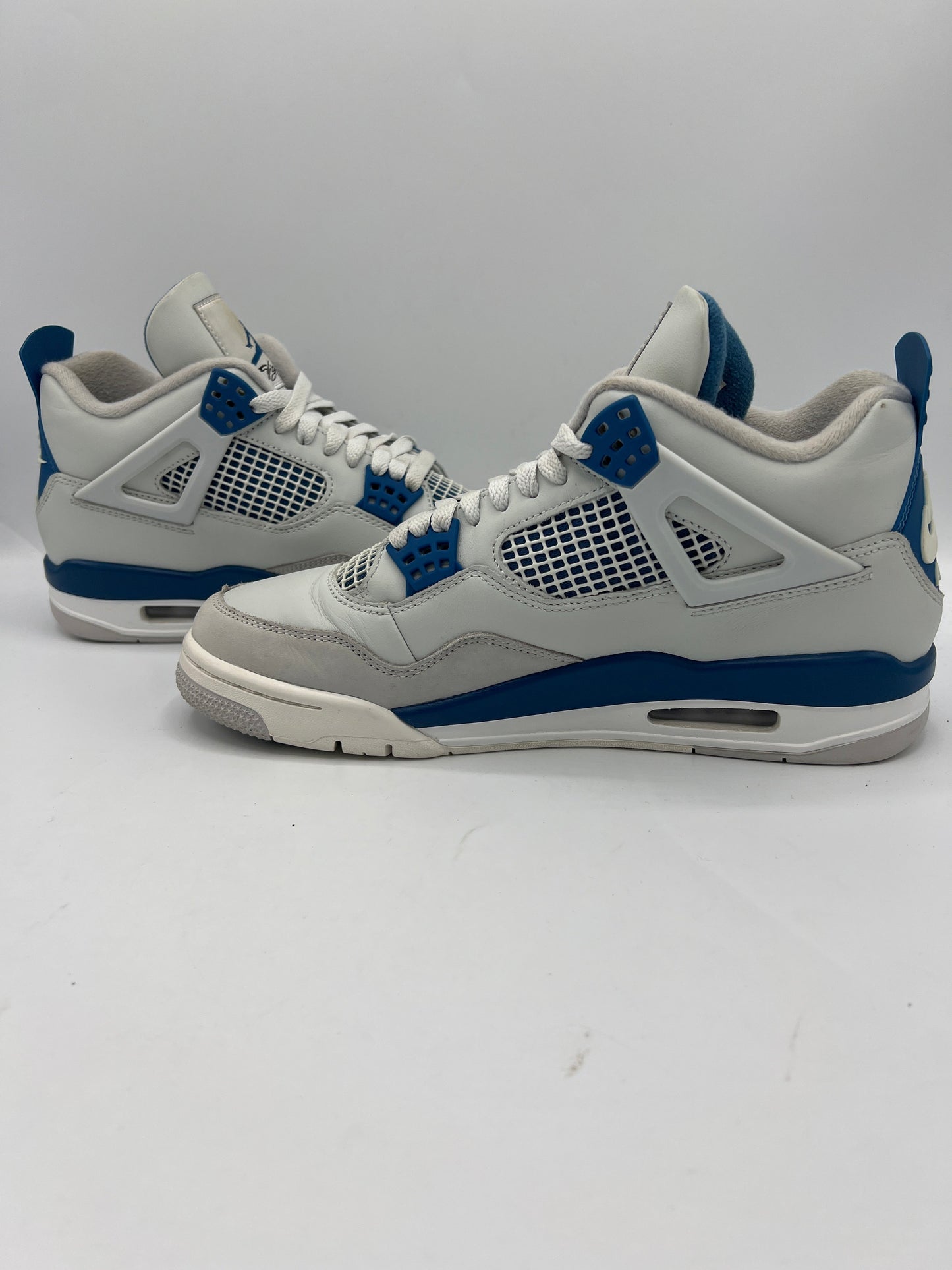 Air Jordan 4 Retro "Military Blue" (2024) (PreOwned) (No Box)