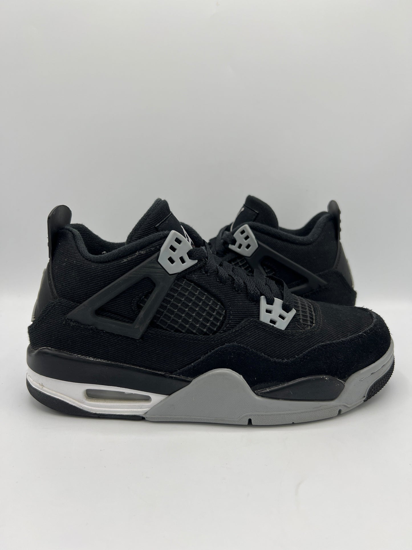 Air Jordan 4 Retro SE "Black Canvas" GS (PreOwned)