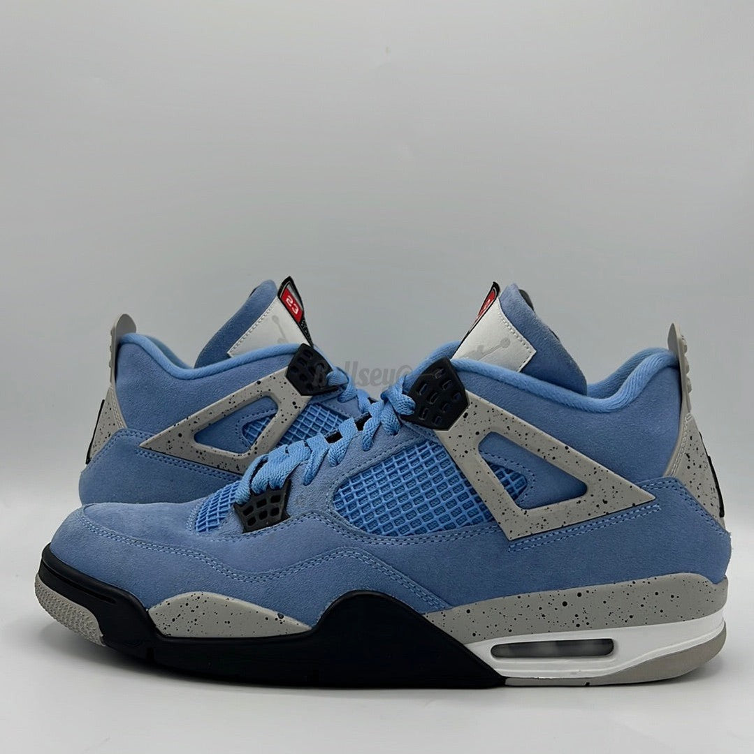 Air Jordan 4 Retro "University Blue" (PreOwned)