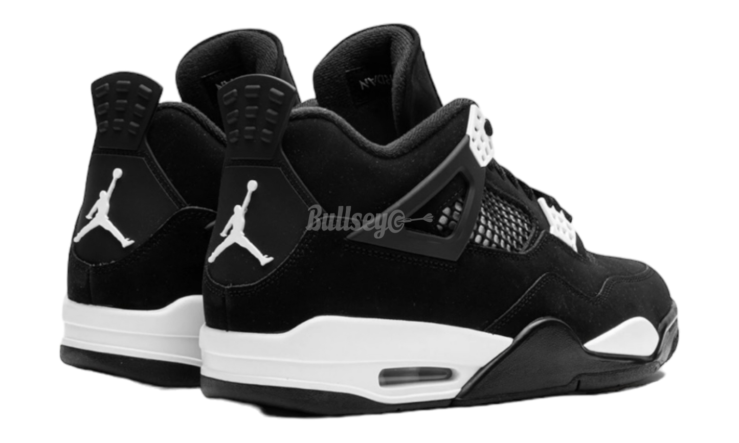 Air Jordan 4 Retro “White Thunder”