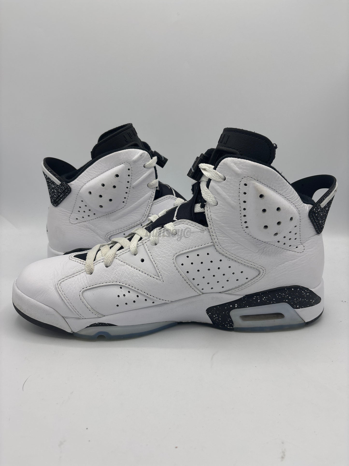 Air Jordan 6 Retro "Reverse Oreo" (PreOwned) (No Box)