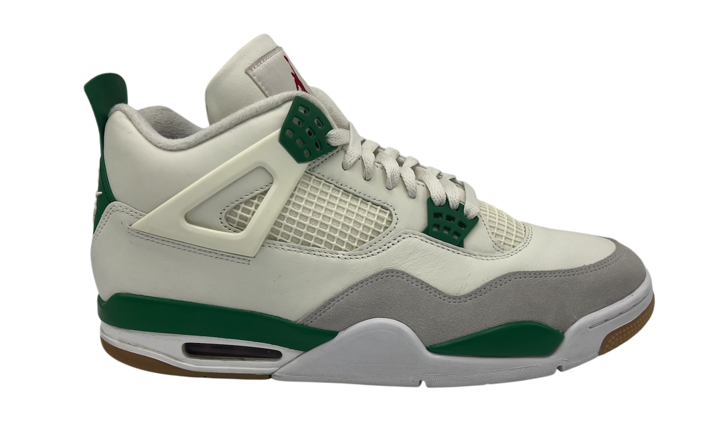 Air Jordan 4 Retro SB "Pine Green" (PreOwned) (No Box)