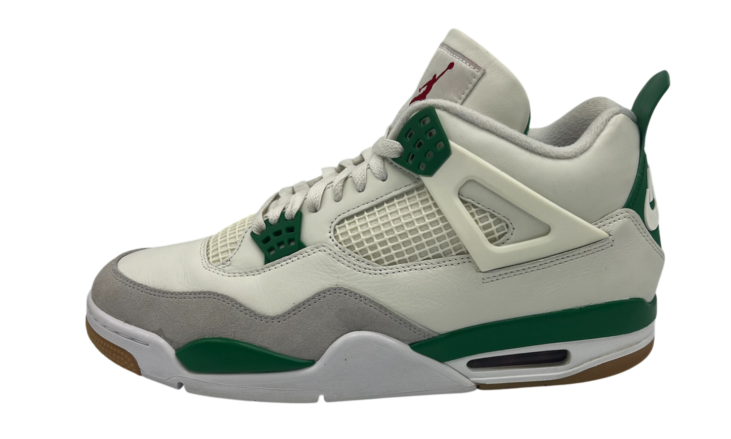 Air Jordan 4 Retro SB "Pine Green" (PreOwned) (No Box)