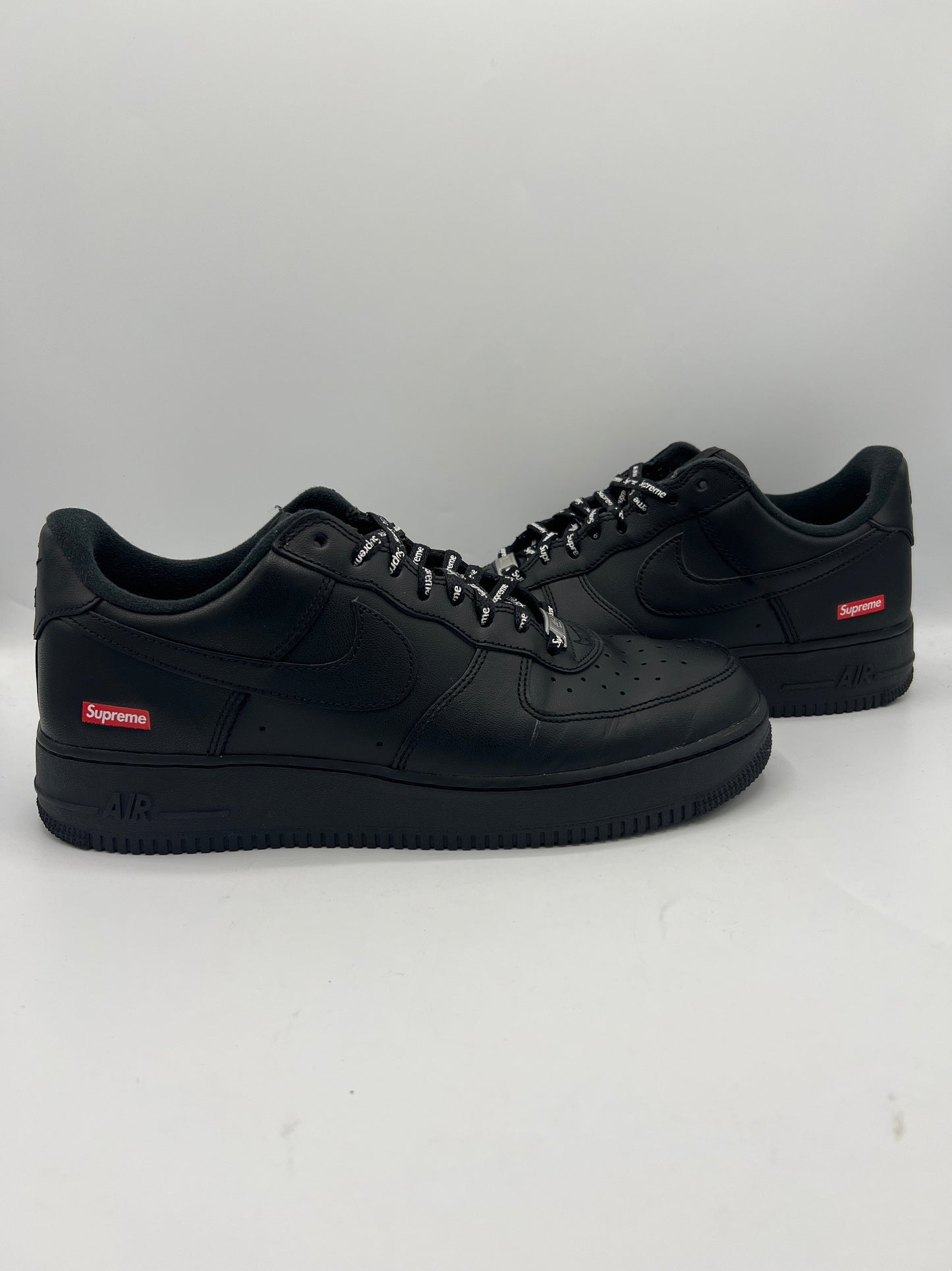 Nike Air Force 1 "Supreme" Black (PreOwned) (No Box)