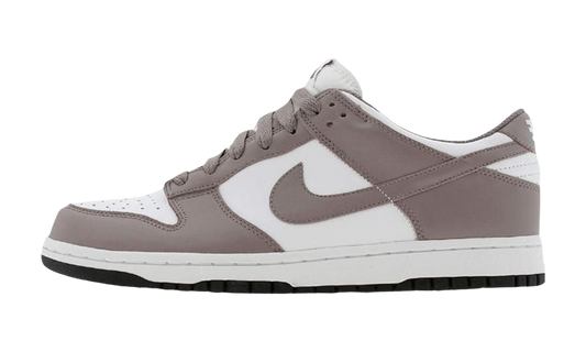 Nike Dunk Low CL “Mauve Grey” 2008-Bullseye Sneaker Boutique