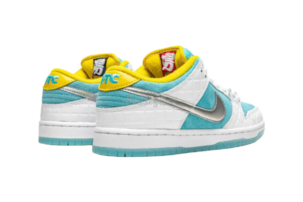 Nike Dunk Low SB Pro "Lagoon Pulse"