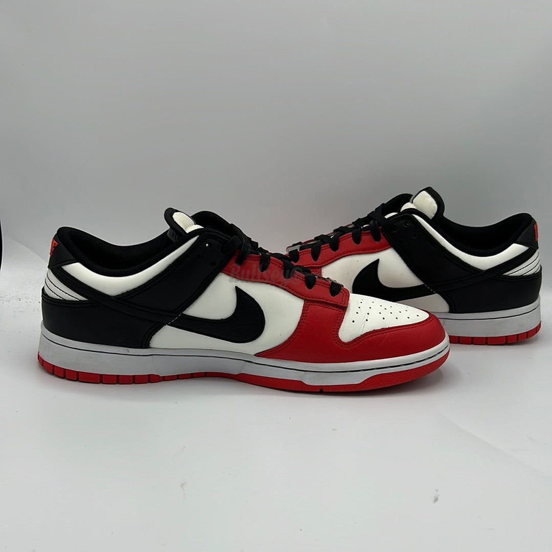 Nike Dunk Low x NBA "Bulls" EMB (PreOwned)