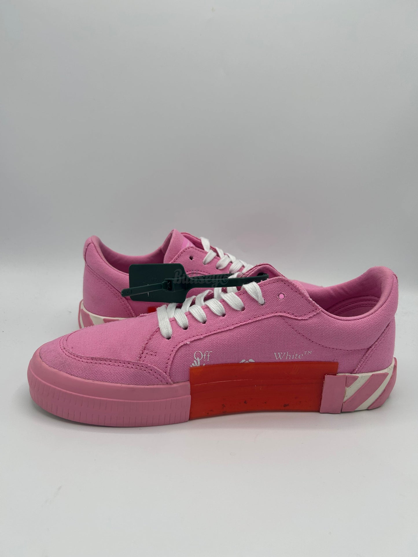 Off-White Low Vulcanized Salmon Pink (PreOwned)