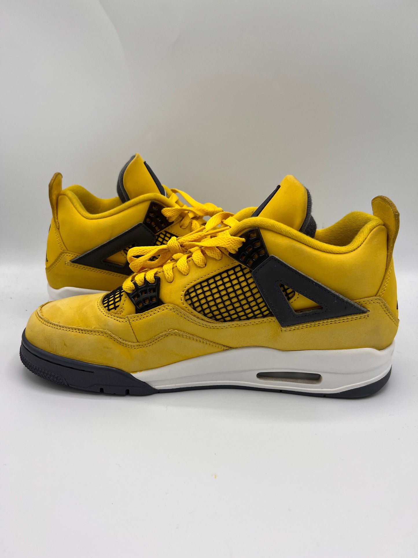 Air Jordan 4 Retro "Lightning" (PreOwned)